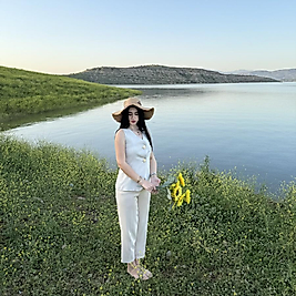 Paçası Yırtmaçlı Bej Havuç Pantolon